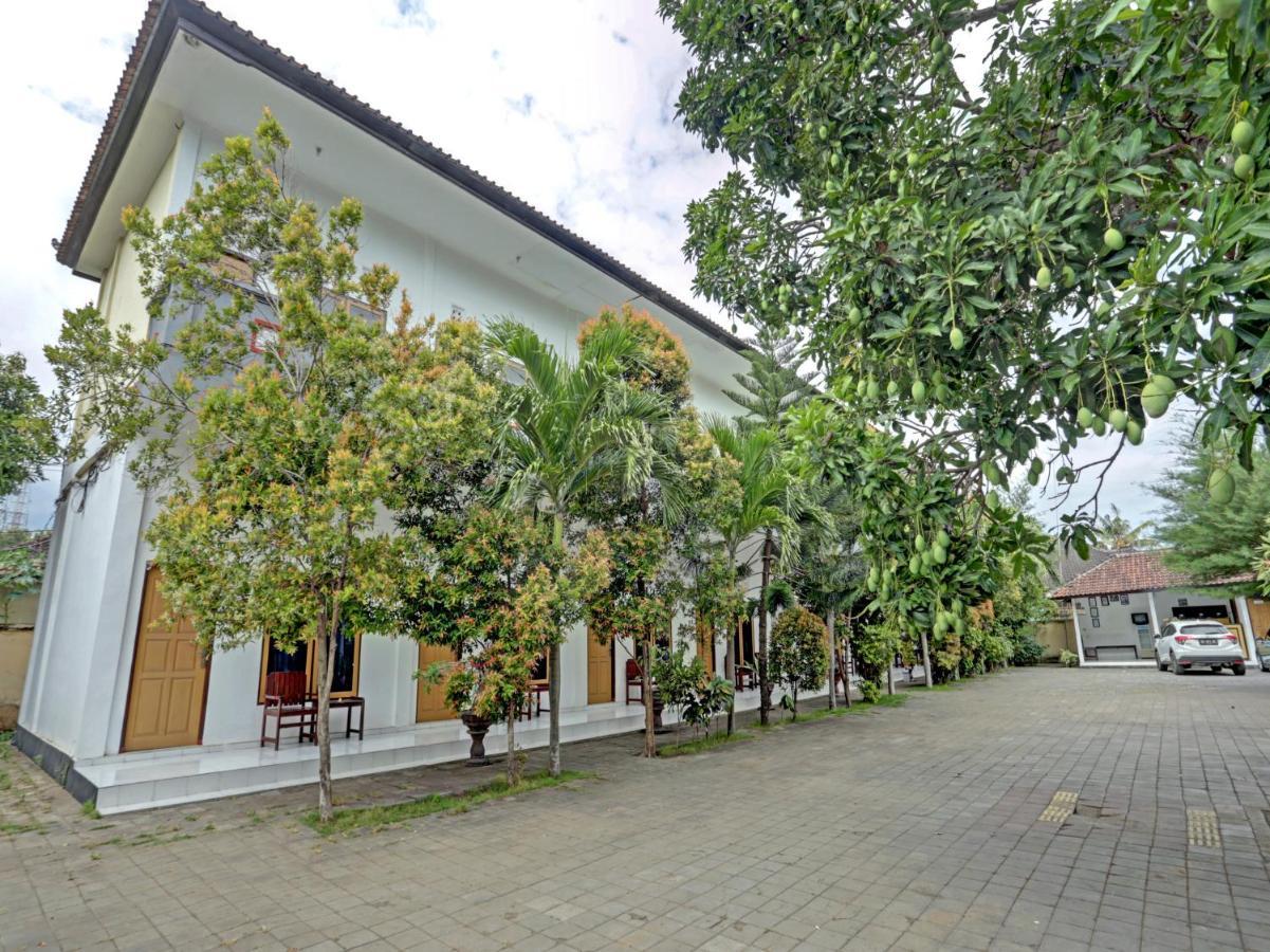 OYO 3096 Hotel Dewi Warsiki Gilimanuk Zewnętrze zdjęcie